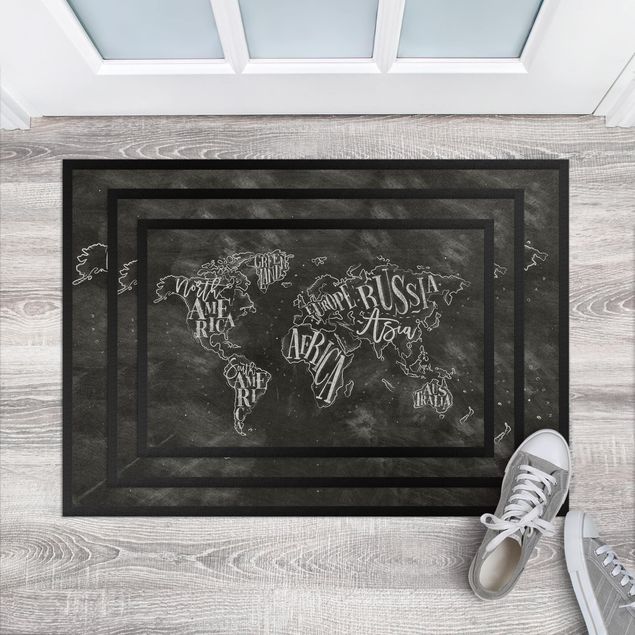 Tapetes de entrada com frases Chalk World Map