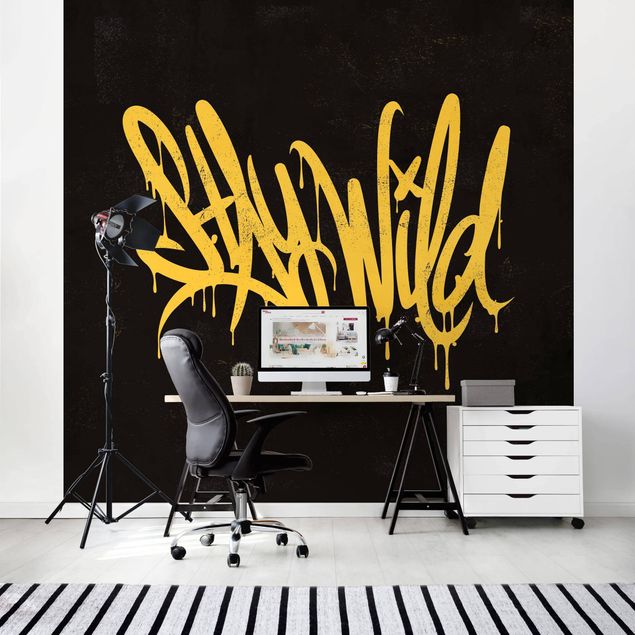 Papel de parede amarelo Graffiti Art Stay Wild