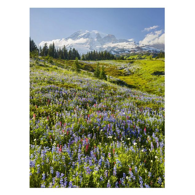 Quadros árvores Mountain Meadow With Red Flowers in Front of Mt. Rainier