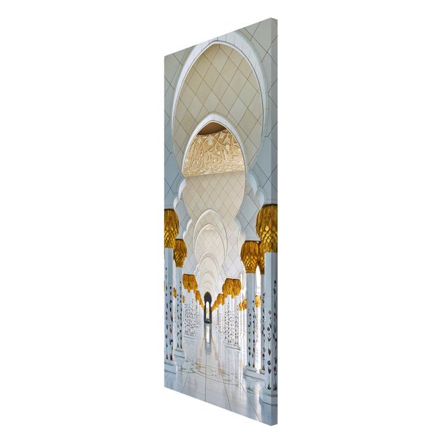 Quadros zen Mosque In Abu Dhabi