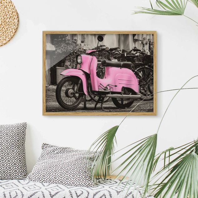 Quadros famosos Pink Scooter