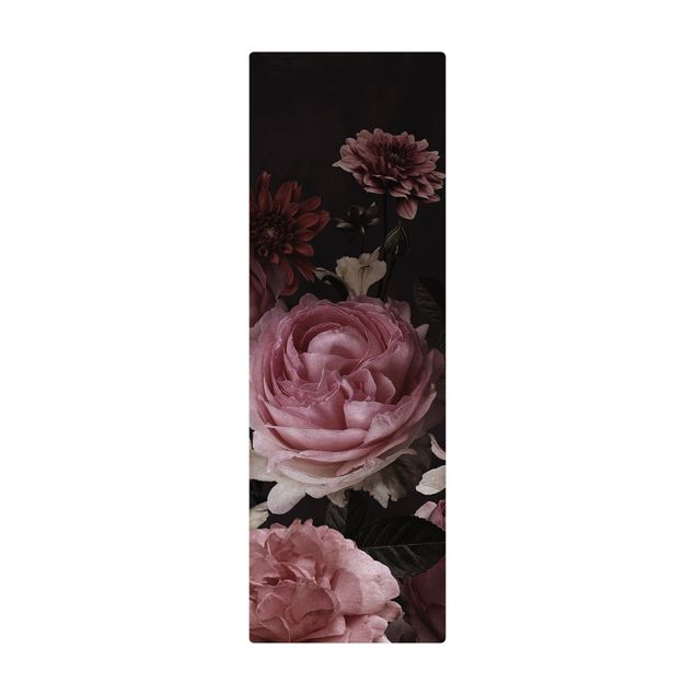 Tapete de cortiça Pink Flowers On Black Vintage