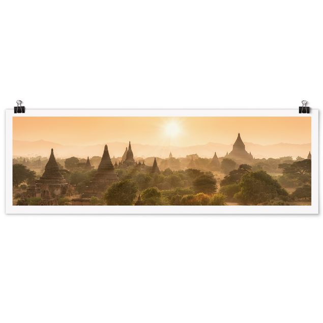Posters cidades e paisagens urbanas Sun Setting Over Bagan