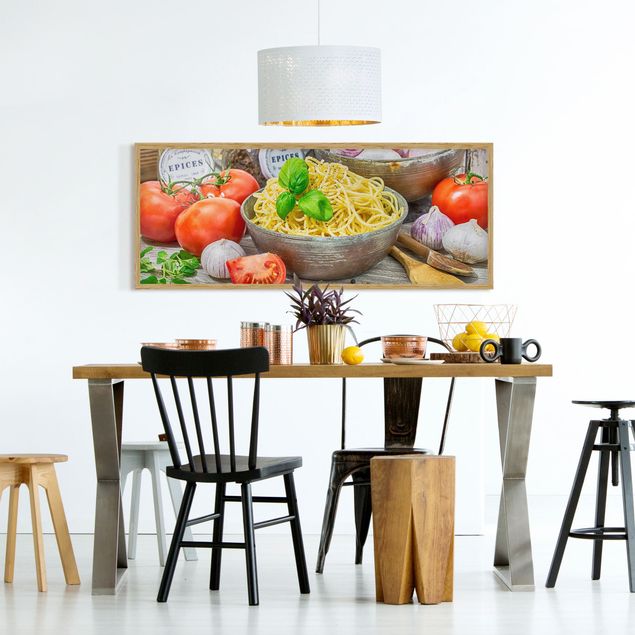quadros modernos para quarto de casal Spaghetti Bowl With Basil