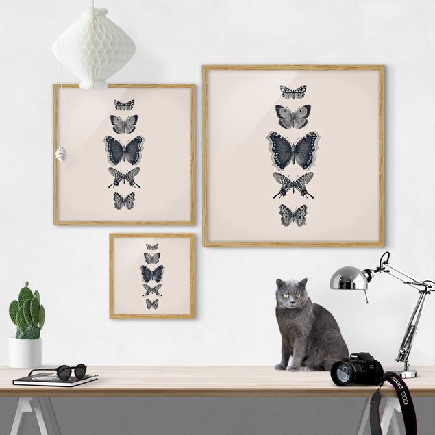 quadro animais quarto bebé Ink Butterflies On Beige Backdrop