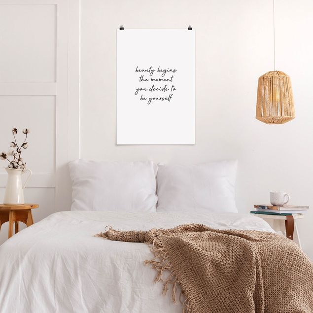 Posters quadros famosos Typography Beauty Begins Quote